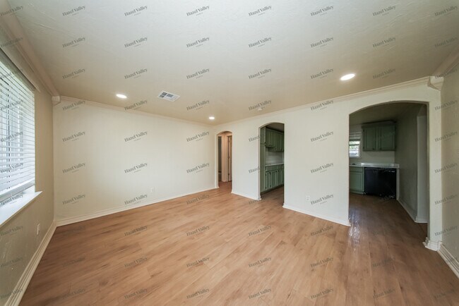 Foto del edificio - 3924 SE 22nd St