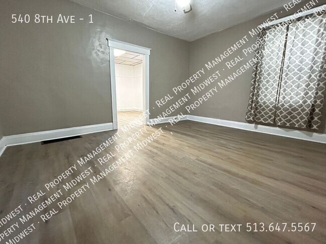 Foto del edificio - 540 8th Ave