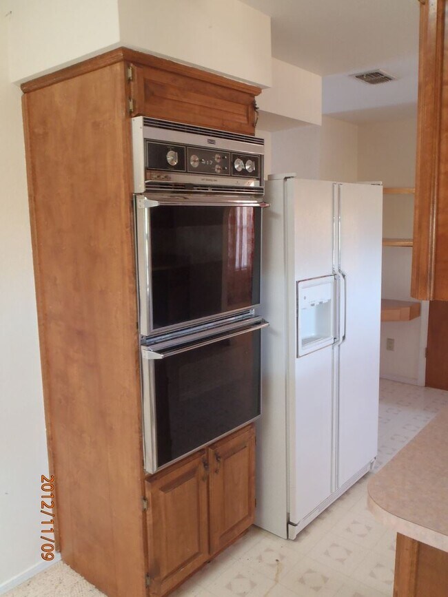 Building Photo - 3 br, 2 bath House - 203 Tierra Berrenda Dr.