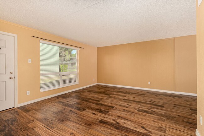 Foto del edificio - Spacious PHX Condo