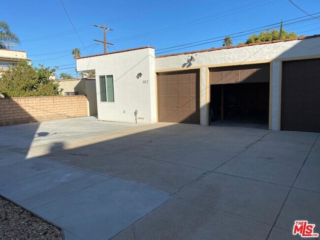 Foto del edificio - 1112 Meadowbrook Ave