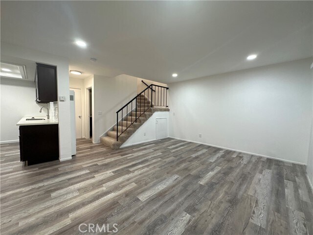 Foto del edificio - 629 E Chestnut Ave