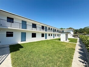 Building Photo - 180 NE 57th St