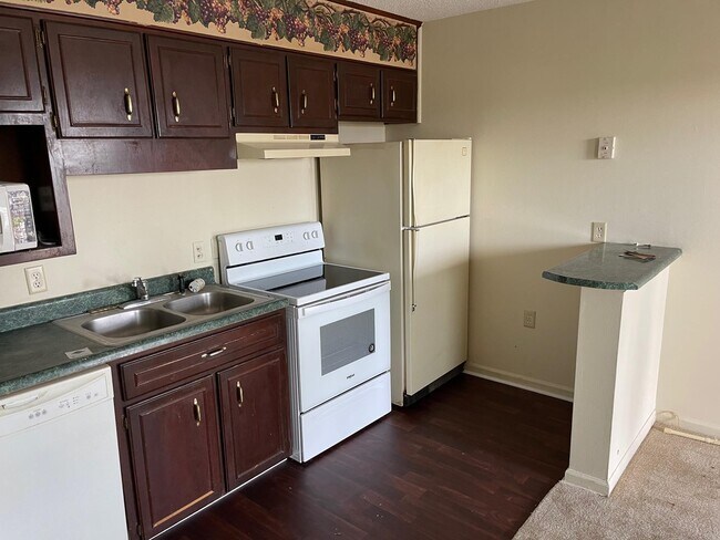 Building Photo - 232 Lanier Dr