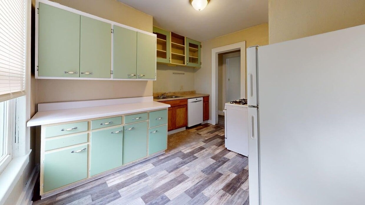 Building Photo - Old Town Charm