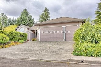 Building Photo - 4404 NW Crystal Ct