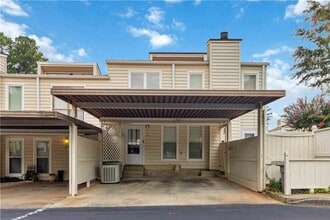 Building Photo - 694 Serramonte Dr