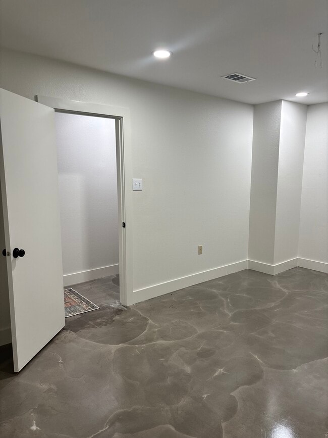 Bedroom - 726 Bancroft Way