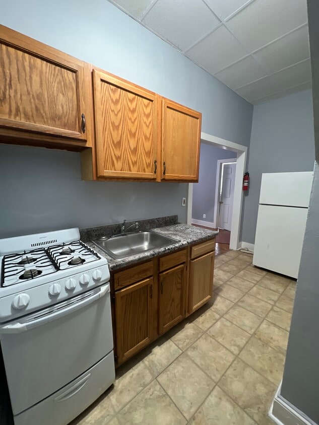 Primary Photo - 822 N Adams St