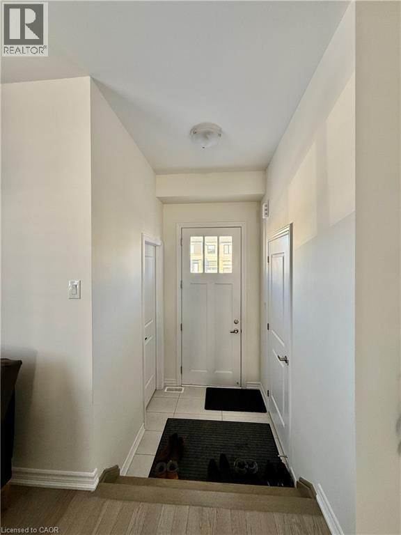 Building Photo - 1 Molnar Cres