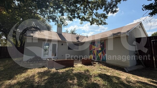Foto del edificio - 1313 Milford Dr
