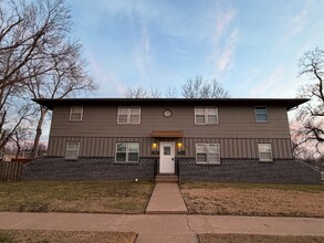 Building Photo - 1002 Johnstown Ave