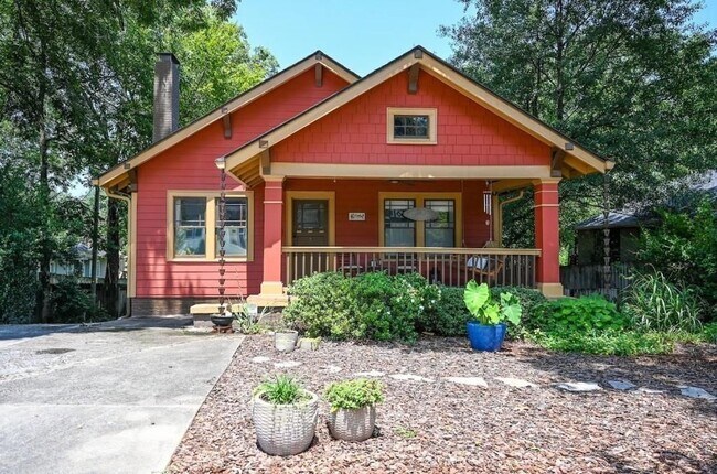 Foto del edificio - 2076 Ridgedale Rd NE