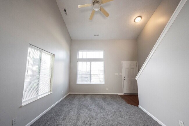 Building Photo - Charming 2-Bedroom, 2.5 Bath Home w/ Loft in Plainfield