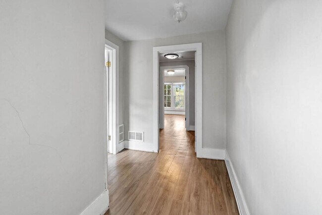 Foto del edificio - 904 1/2 Clay St - Cedar Falls