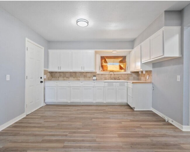 Foto del edificio - Great rental now available near west loop 289