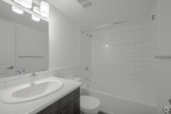 1BR, 1BA - 749SF - Bathroom - 2450 & 2460 Weston Rd