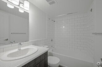 1BR, 1BA - 749SF - Bathroom - 2450 & 2460 Weston Rd