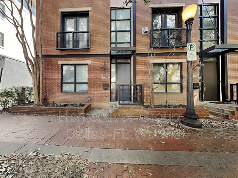 Primary Photo - 2914 Woodside St