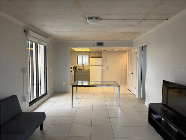 Building Photo - 6009 Sea Ranch Dr