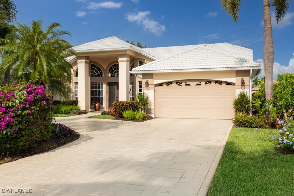 Foto principal - 8949 Lely Island Cir