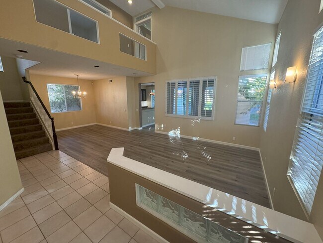 Foto del edificio - Scripps Ranch/POWAY 3 br+Bonus room $4500.00