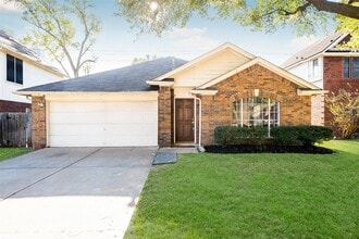 Building Photo - 16007 Lakestone Dr