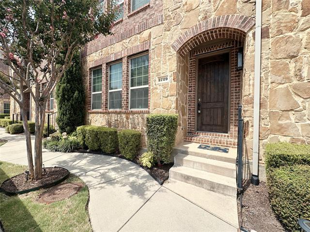 Building Photo - 2729 Troutt Dr
