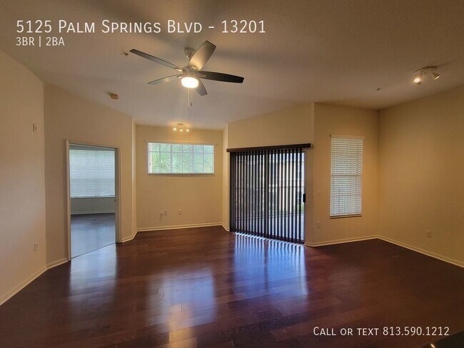 Foto del edificio - Spacious Oxford Place Condo