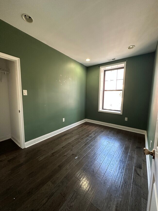 Building Photo - 1510 N 17th St