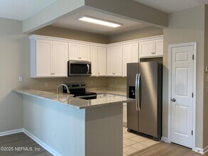 Building Photo - 5697 Parkstone Crossing Dr