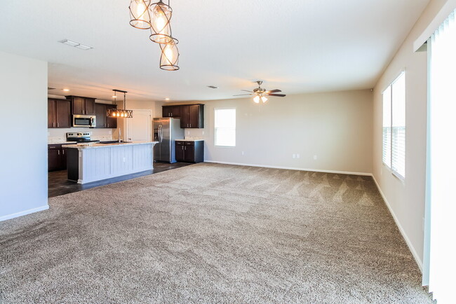Foto del edificio - 2443 Cold Stream Ln