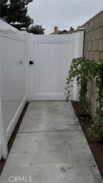 Foto del edificio - 7317 Kelvin Ave