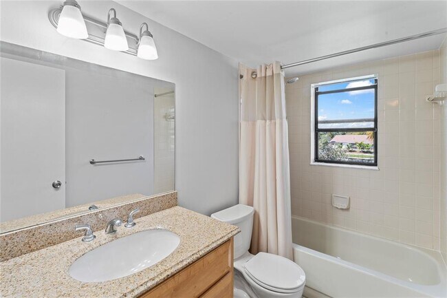 Foto del edificio - 11344 Taft St