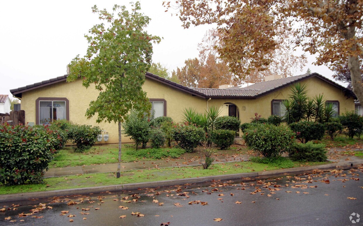 17011719 Elm St, Atwater, CA 95301 Apartments Atwater, CA