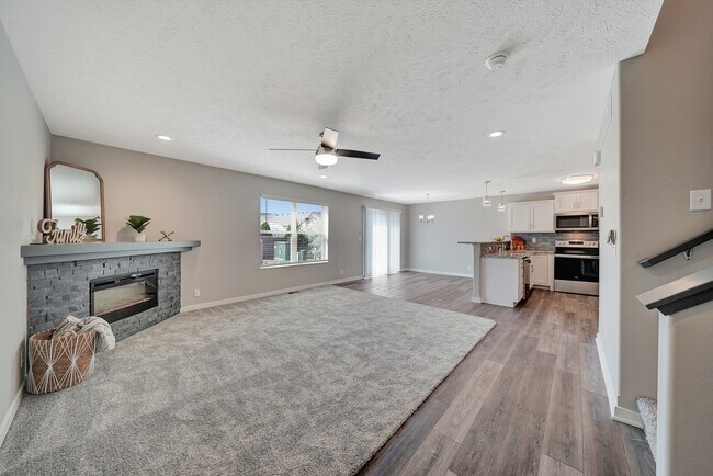 Foto del edificio - 8221 Colby Pl