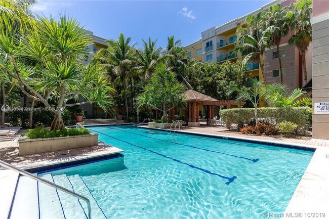 Foto del edificio - 6001 SW 70th St