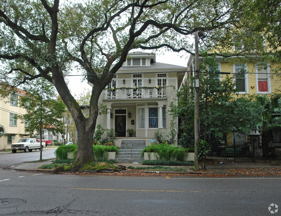Foto del edificio - 1734 Prytania St