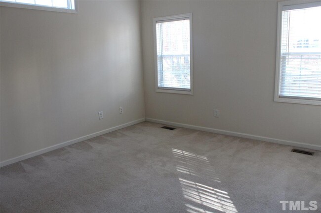 Building Photo - 2512 Ferndown Ct