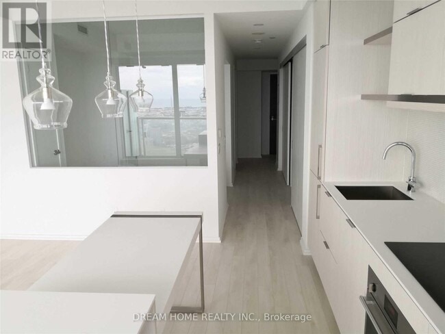 Photo du bâtiment - 197 Yonge St