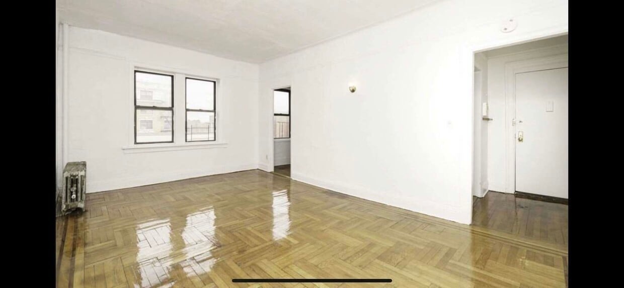 Building Photo - 261 Gates Ave