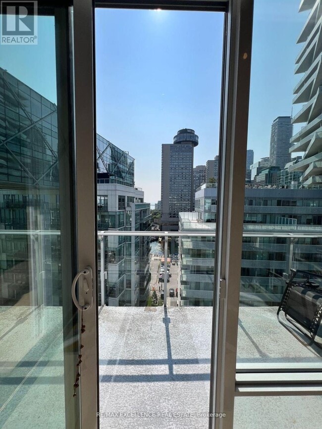 Building Photo - 29-1129 Queens Quay E