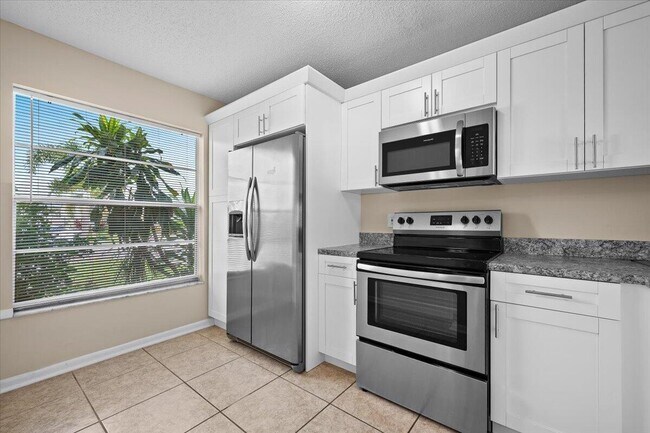 Foto del edificio - 144 Deerfield Ct