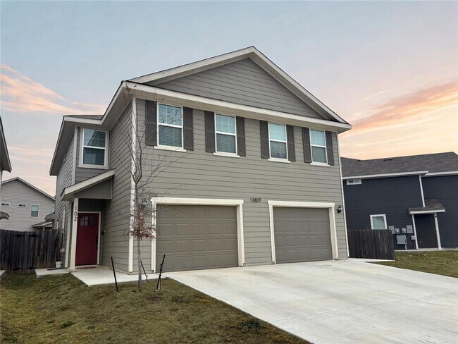 Foto del edificio - 13837 Enzo Gate