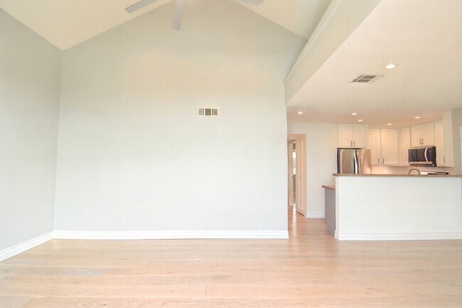 Foto del edificio - 12530 Venice Blvd.