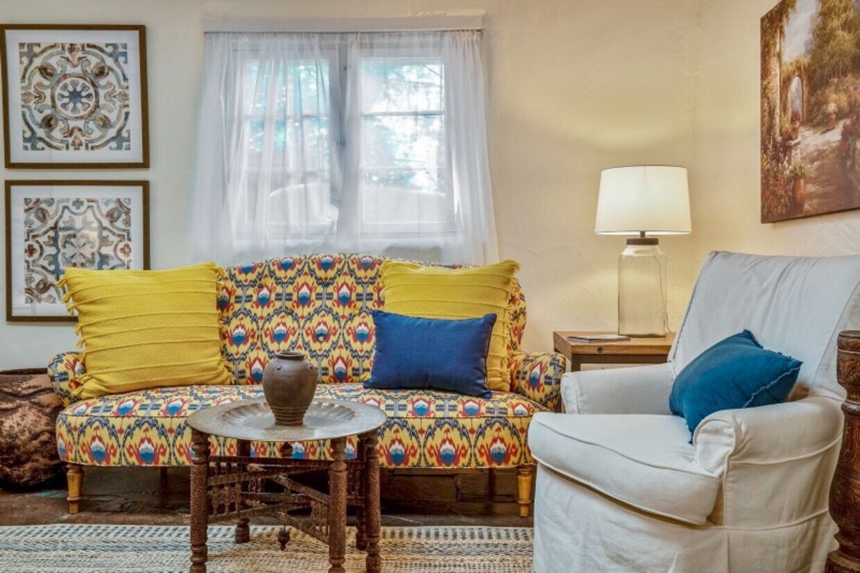Foto principal - 634 Garcia Street #24 - Furnished Historic...