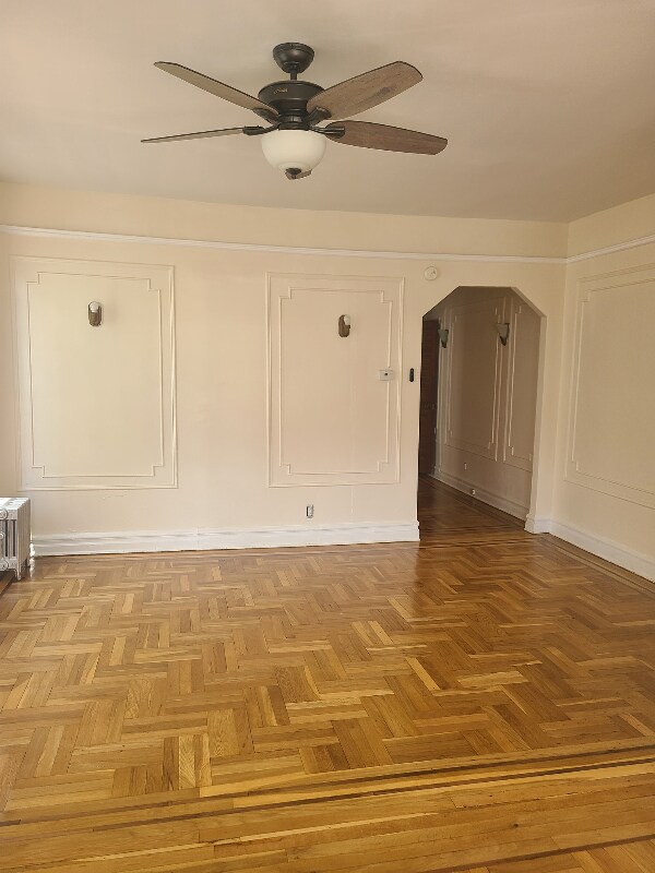 Foto principal - 1033 E 217th St