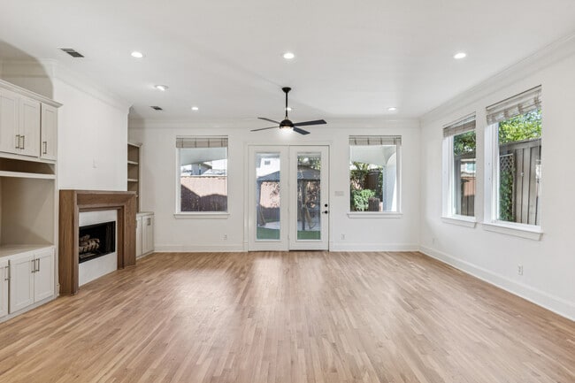 Foto del edificio - 6139 Belmont Ave