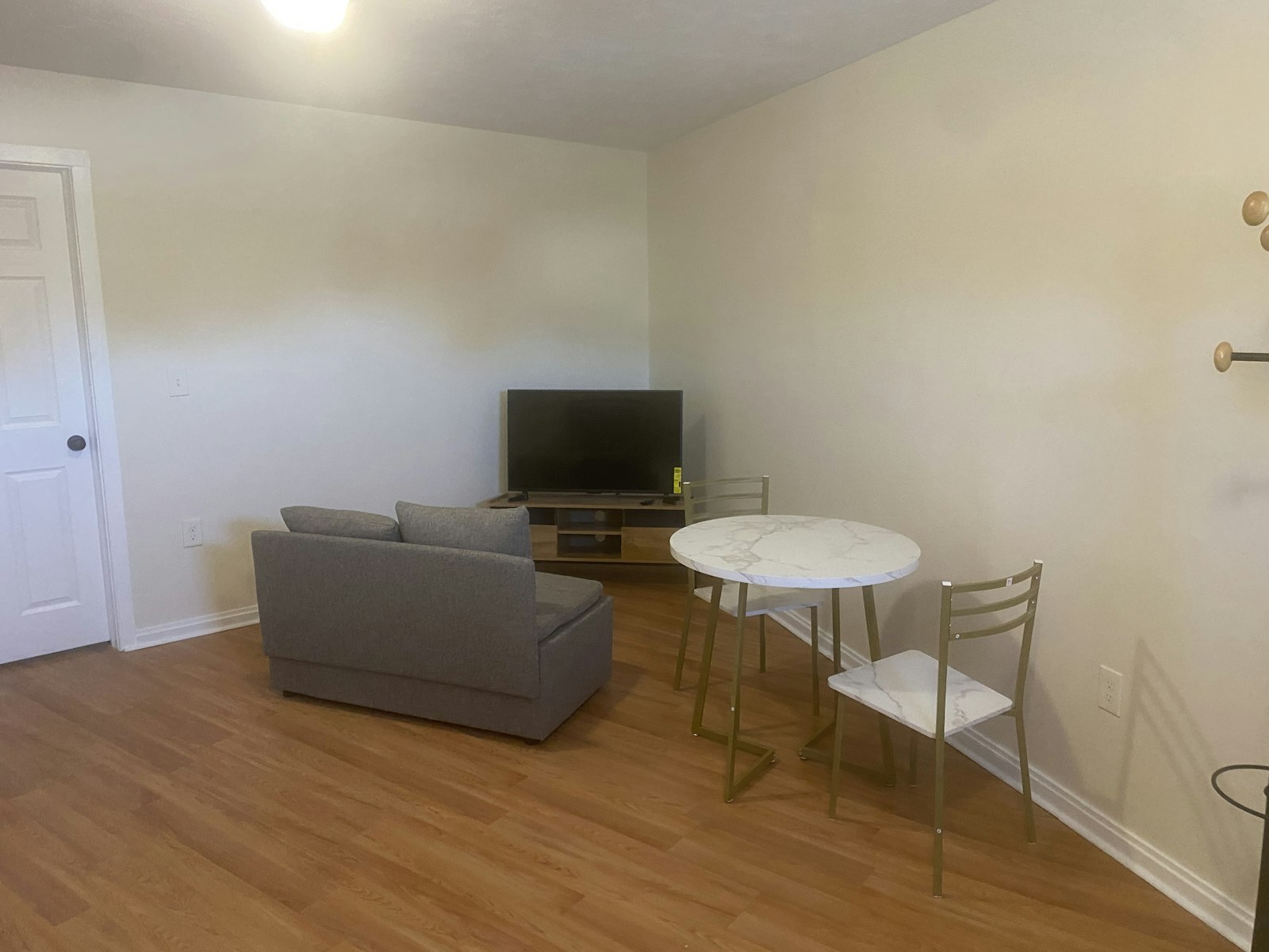 1884 E 120th St Cleveland, OH 44106 – photo 5