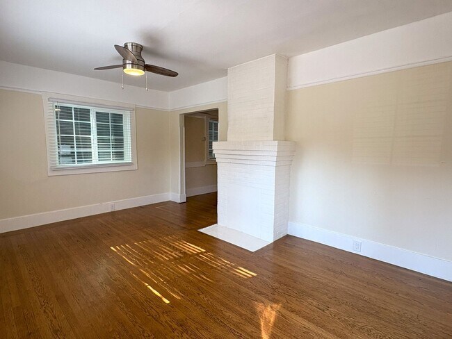 Building Photo - Cozy Cottage in Palo Alto
